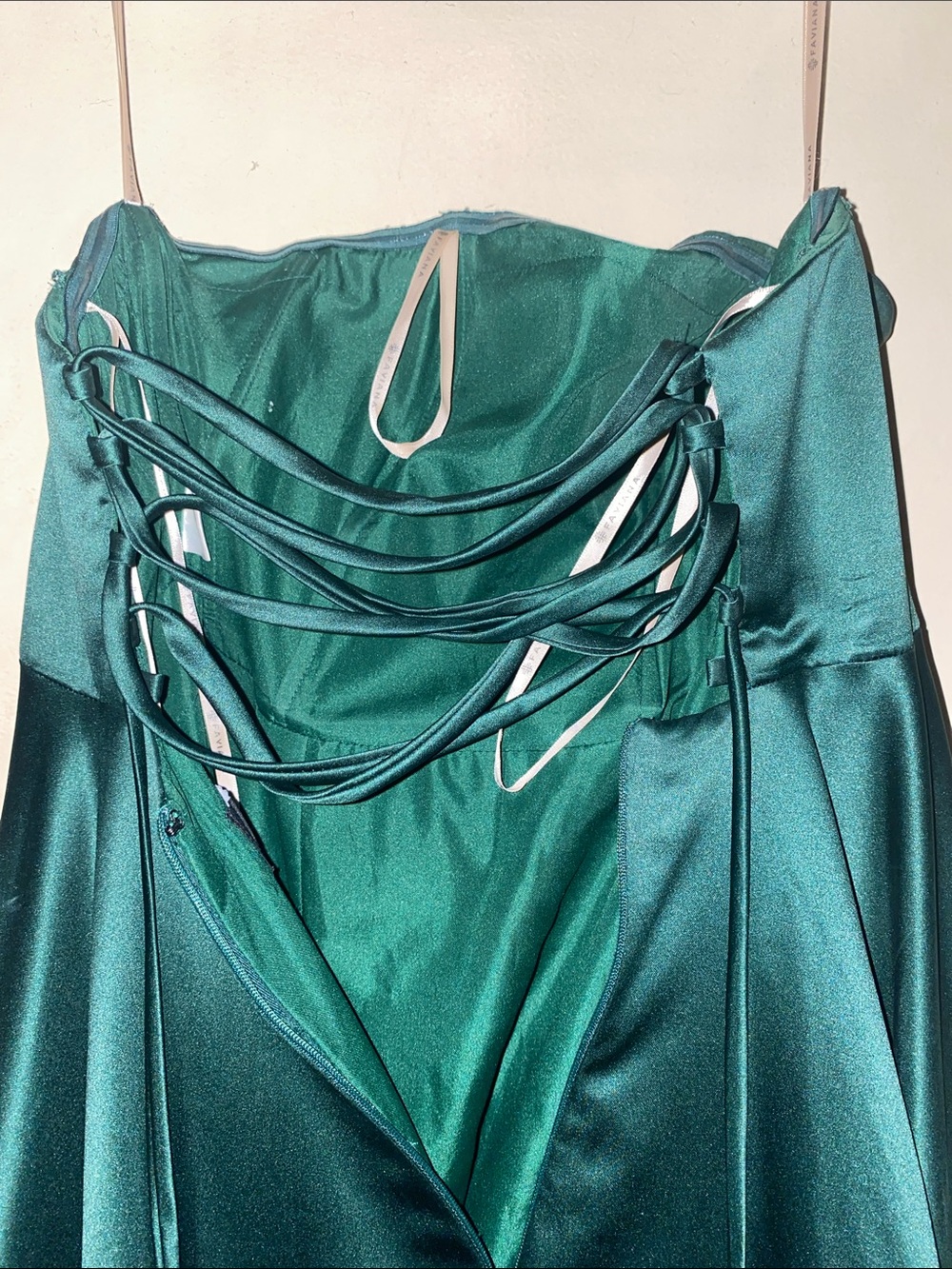 Faviana Size 4 Green Satin Strapless Formal Gown - Picture 3 of 5